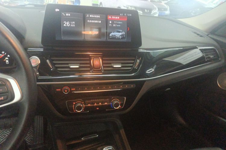 宝马1系 2023款 120i M运动版中控内饰16