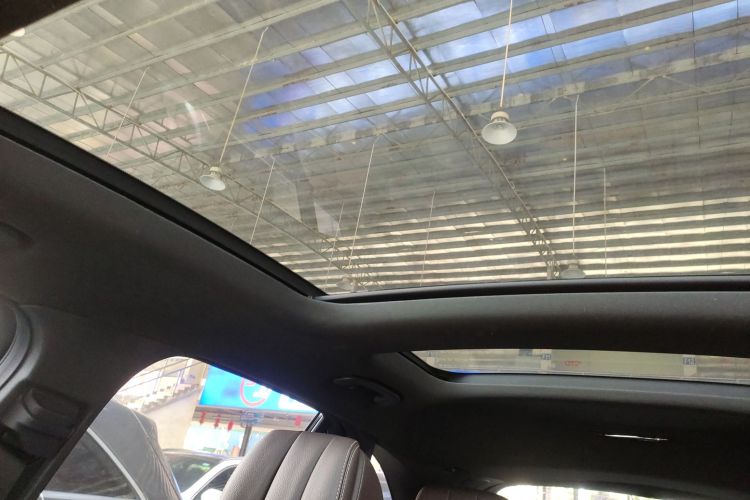 奔驰GLC 2018款 GLC 300 4MATIC 动感型局部细节22