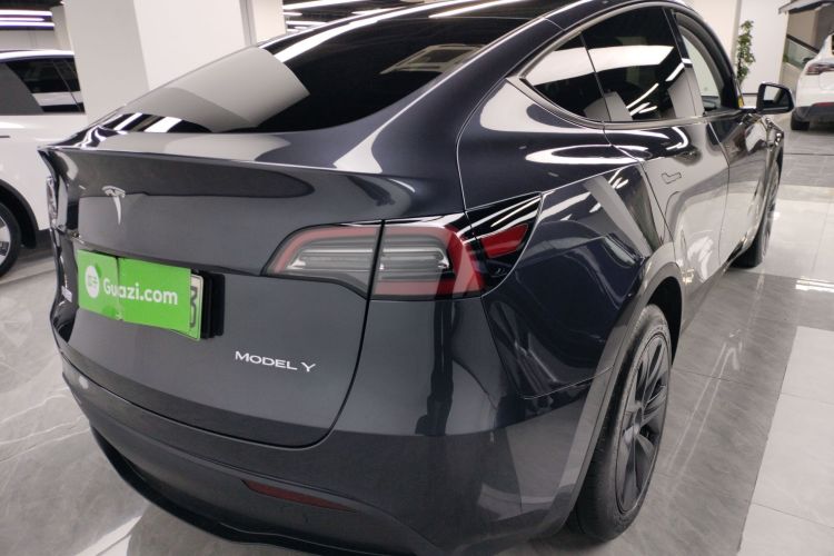 特斯拉 Model Y 2024款 后轮驱动版车身外观6006