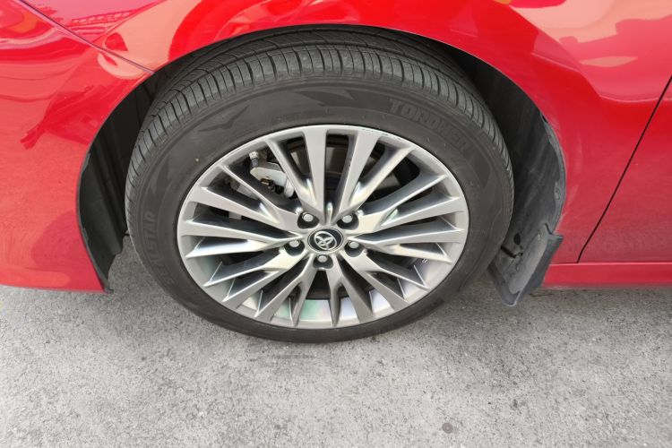 丰田 凯美瑞 2019款 改款 双擎 2.5HQ 旗舰版车身外观6007