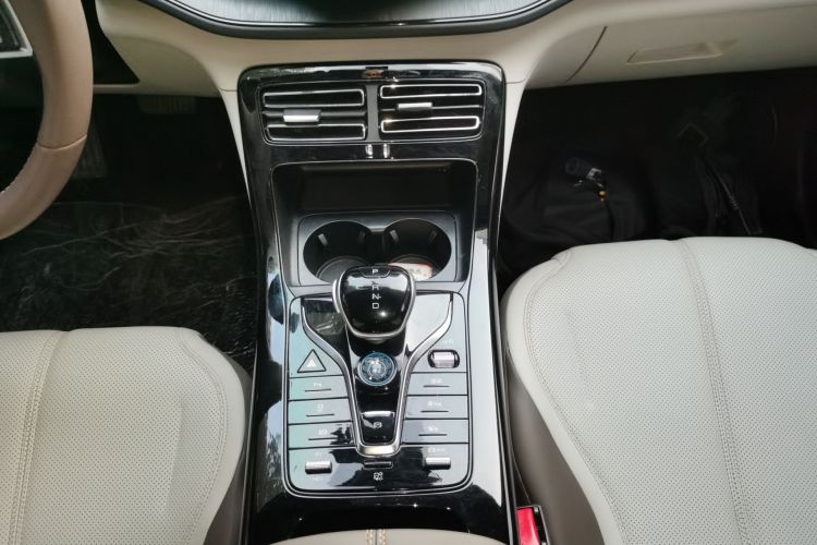 比亚迪 秦PLUS 2024款 荣耀版 DM-i 55KM领先型中控内饰18