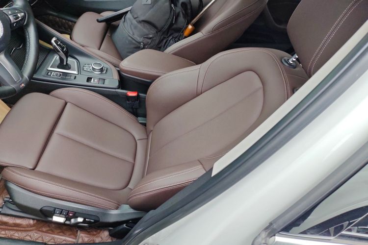 宝马X1 2021款 改款 sDrive25Li 领先型中控内饰19