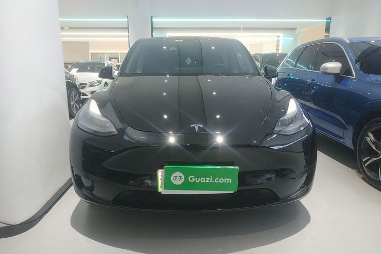 特斯拉 Model Y 2022款 后轮驱动版车身外观2