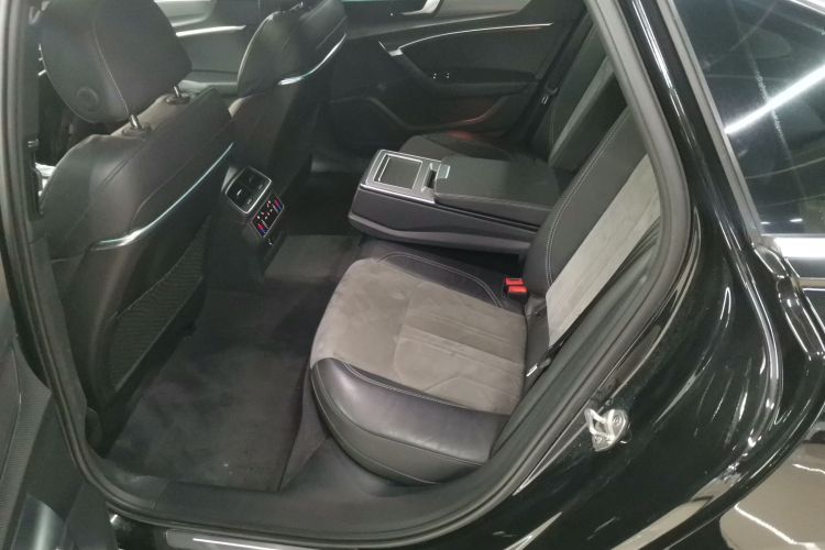 奥迪A6L 2021款 45 TFSI 臻选动感型中控内饰7004