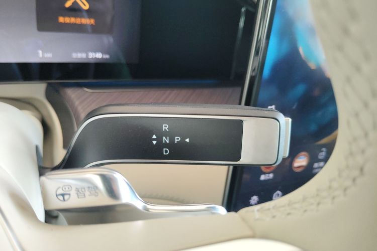 腾势Z9 2024款 630km 四驱Max版局部细节18