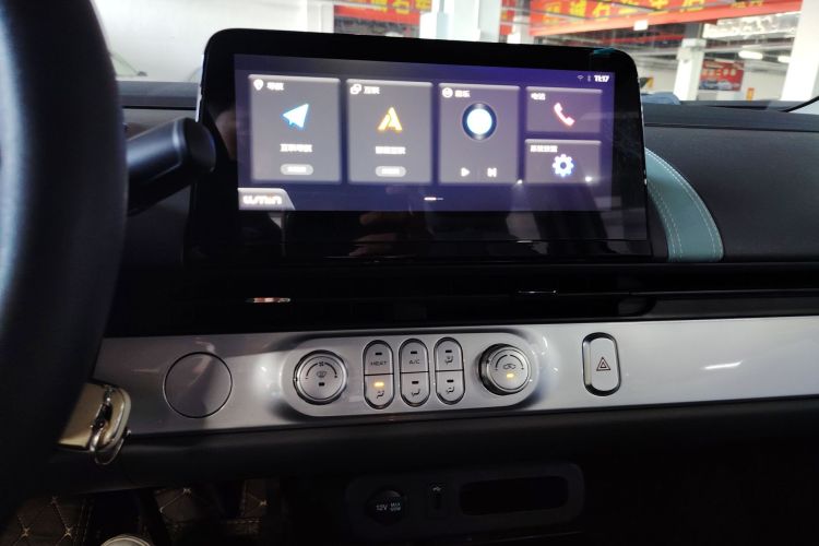 长安启源 长安Lumin 2022款 210km 香甜款中控内饰16