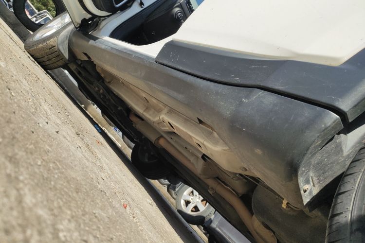 Jeep 指南者 2019款 220T 自动家享版局部细节9002