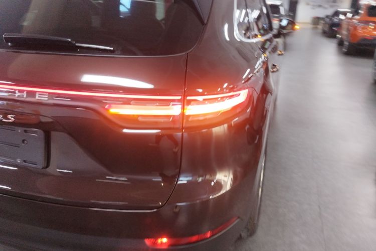保时捷 2018款 Cayenne 3.0T车身外观6006