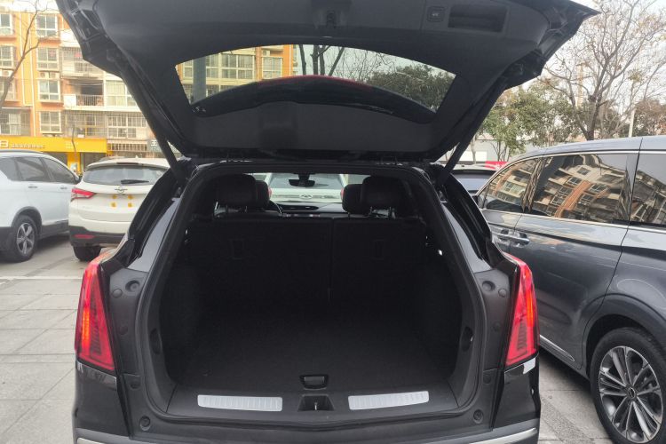 凯迪拉克XT5 2020款 改款 28T 豪华型机舱底盘23