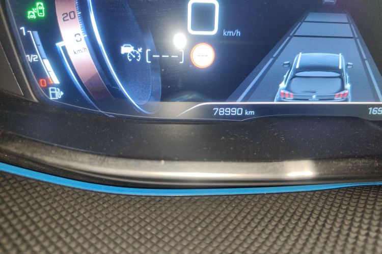 标致5008 2017款 380THP 7座豪华GT版中控内饰15