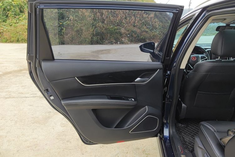 比亚迪 宋MAX 2018款 1.5T 自动智联尊享型 6座中控内饰7008