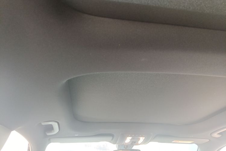 奔驰GLB 2023款 GLB 220 动感型局部细节22