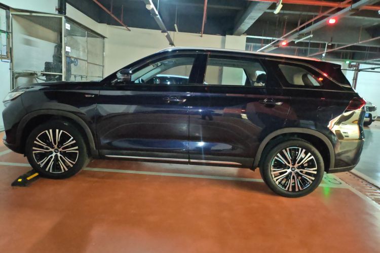 长安欧尚X7 2020款 1.5T 自动尊享型车身外观4