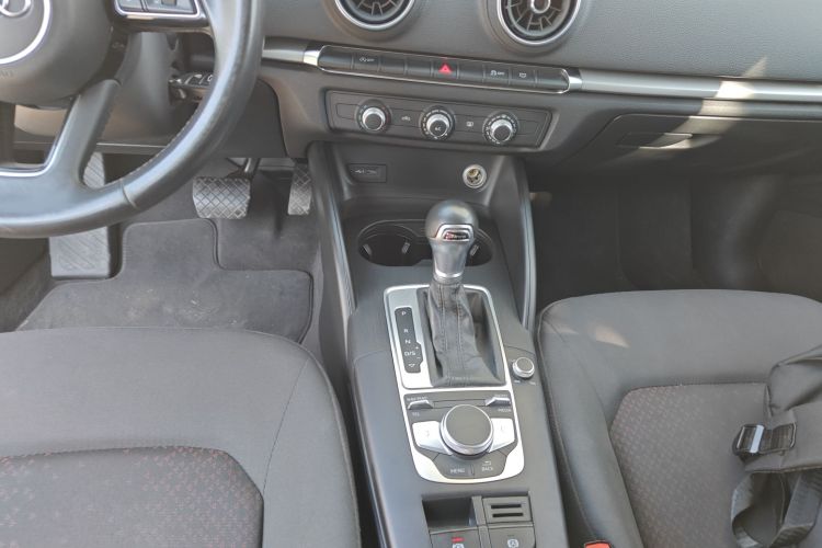 奥迪A3 2020款 Limousine 35 TFSI 进取型 国VI中控内饰16