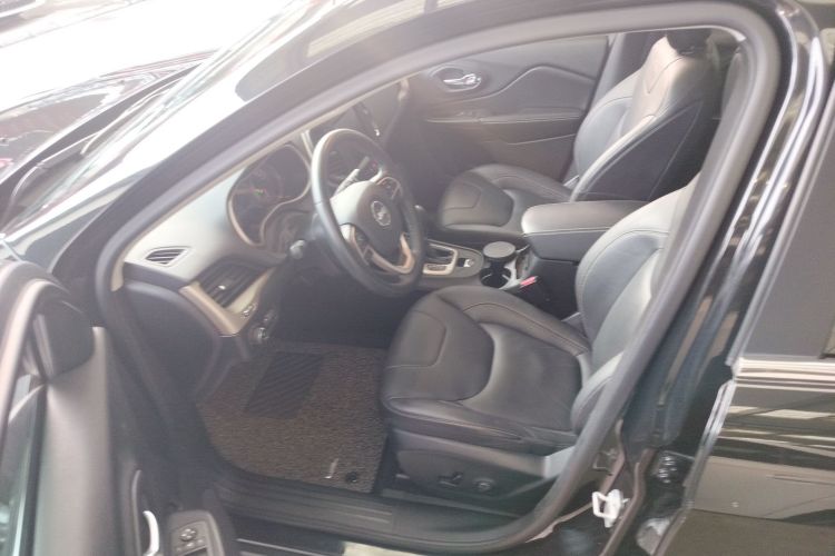 Jeep 自由光 2016款 2.4L 领先智能版中控内饰20