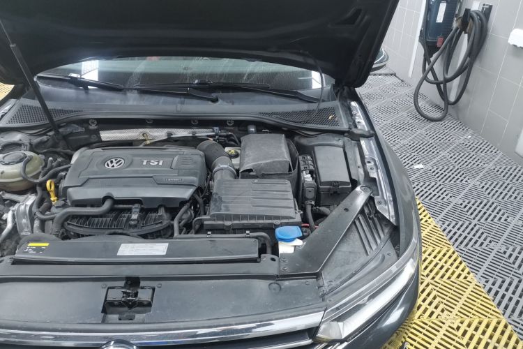 大众 迈腾 2017款 330TSI DSG 豪华型机舱底盘26