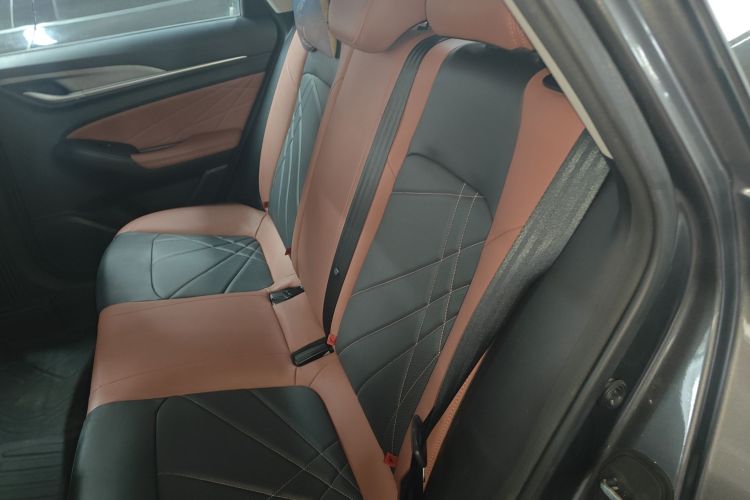 长安 逸动 2023款 畅享版 PLUS 蓝鲸NE 1.4T GDI DCT尊贵版中控内饰21