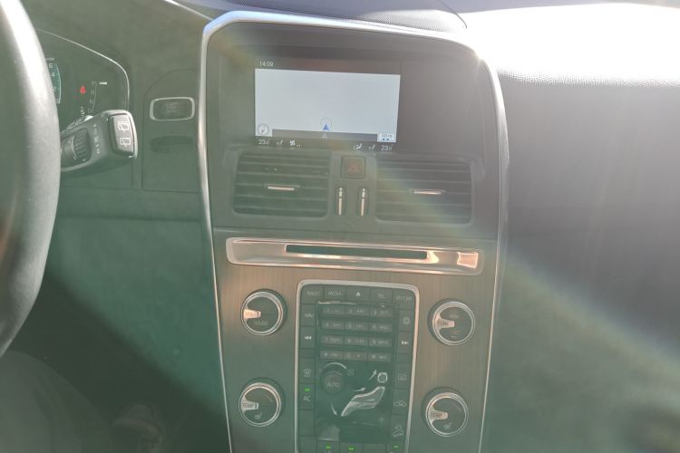 沃尔沃XC60 2016款 T5 AWD 智远版局部细节16