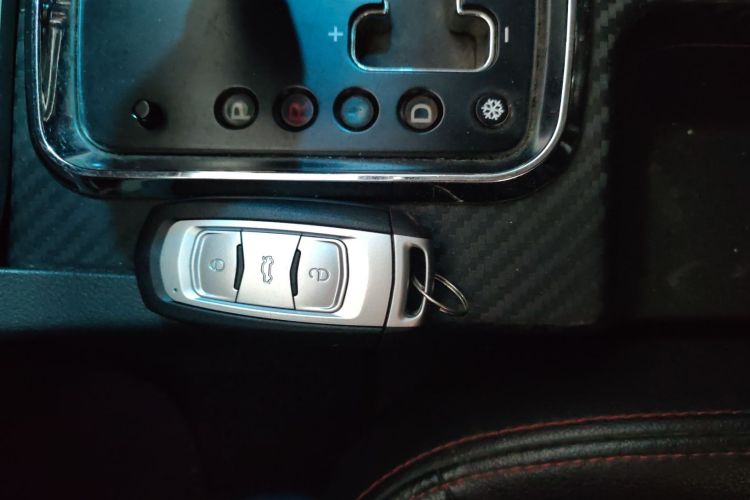 吉利汽车 远景 2016款 1.5L 自动幸福版中控内饰7001