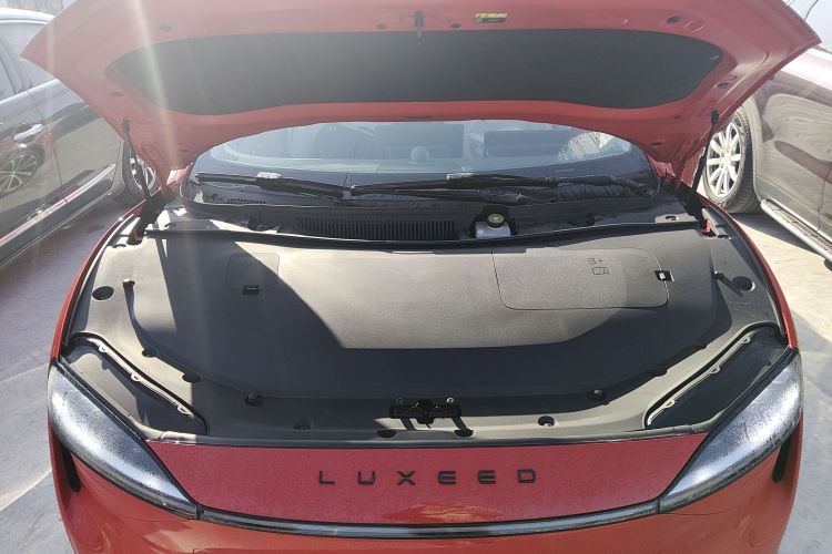 鸿蒙智行 智界S7 2024款 Pro 后驱长航版机舱底盘24