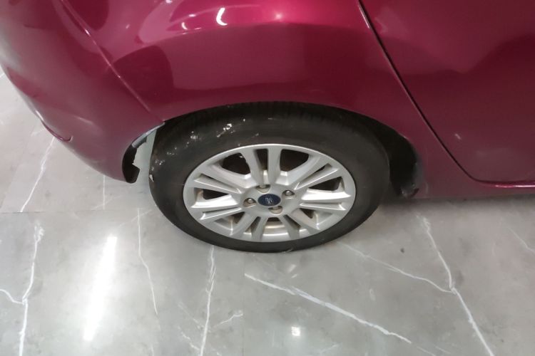 福特 嘉年华 2013款 两厢 1.5L 自动时尚型车身外观6002