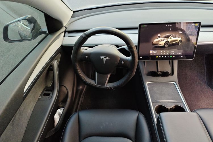 特斯拉 Model Y 2024款 后轮驱动版中控内饰13