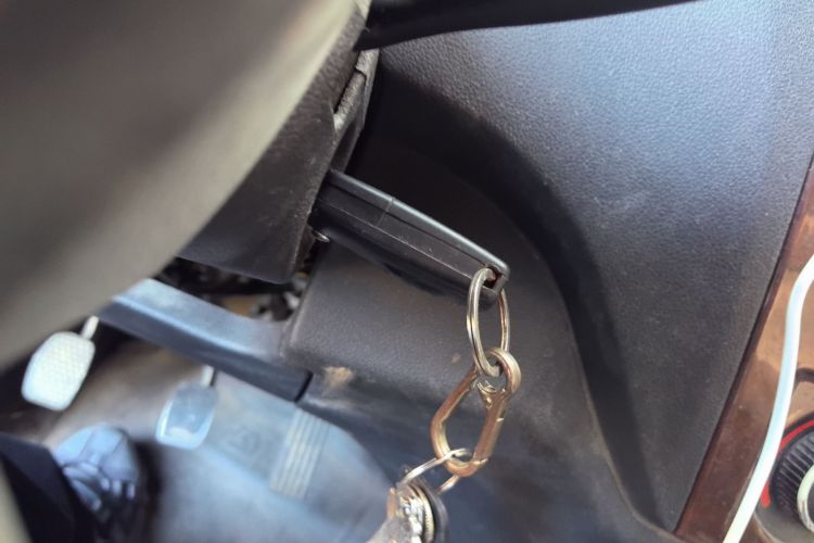 长安凯程 长安睿行M60 2020款 1.5L标准型国VI 6座DAM15KR中控内饰11