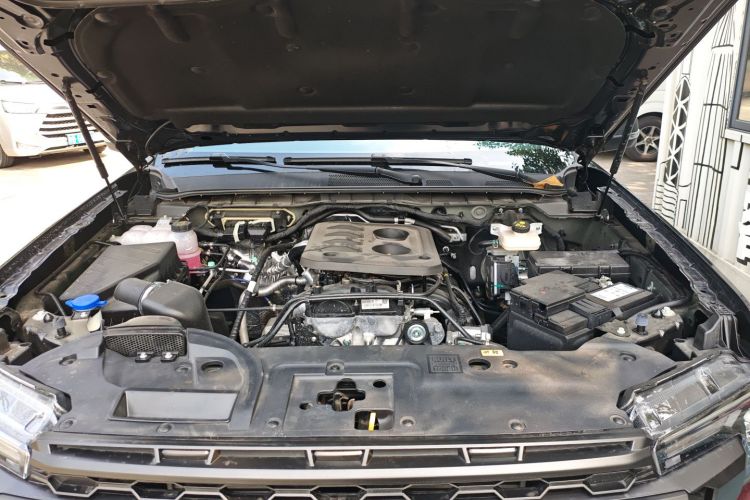 福特 游骑侠Ranger 2023款 探迹四驱自动版 汽油机舱底盘24