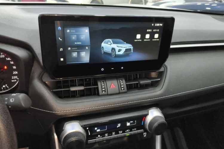 丰田 威兰达 2023款 2.0L CVT两驱领先版局部细节16