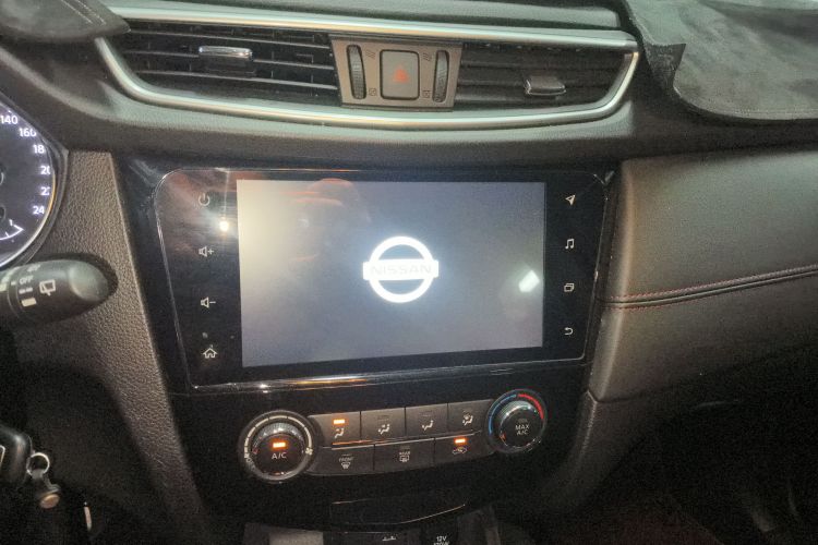 日产 逍客 2019款 2.0L CVT智享版中控内饰16