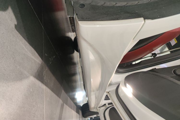 宝马3系 2019款 320i M运动套装局部细节9001