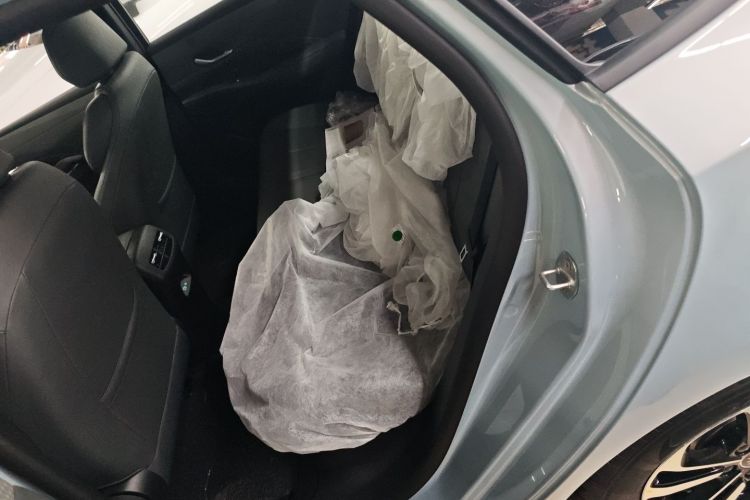 比亚迪 秦PLUS 2025款 DM-i 智驾版 128KM进取型中控内饰7004