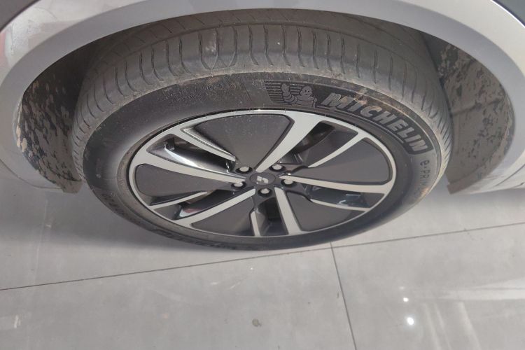 理想汽车 理想L8 2024款 Max车身外观6007