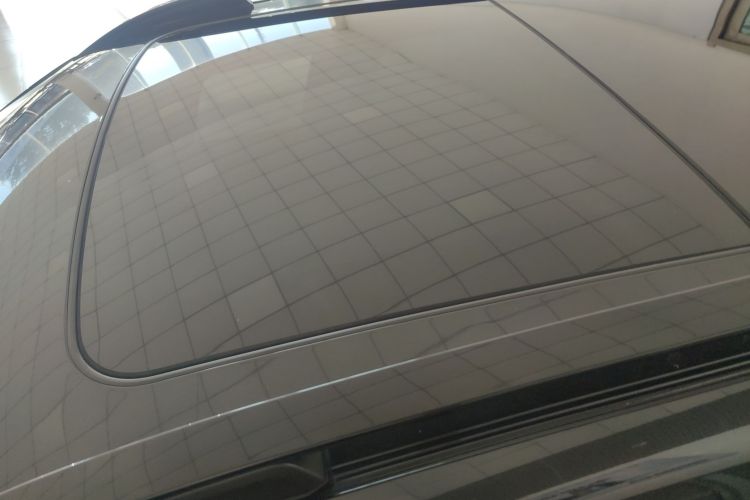 领克01 2021款 2.0TD 四驱暗夜版车身外观57