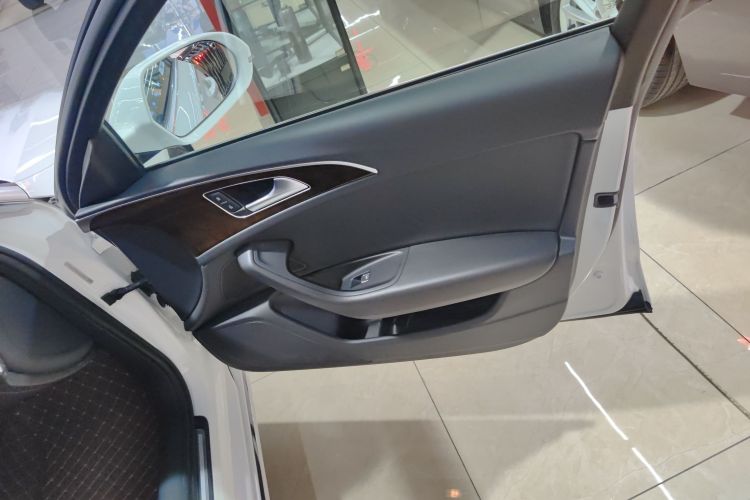 奥迪A6L 2017款 TFSI 舒适型中控内饰42