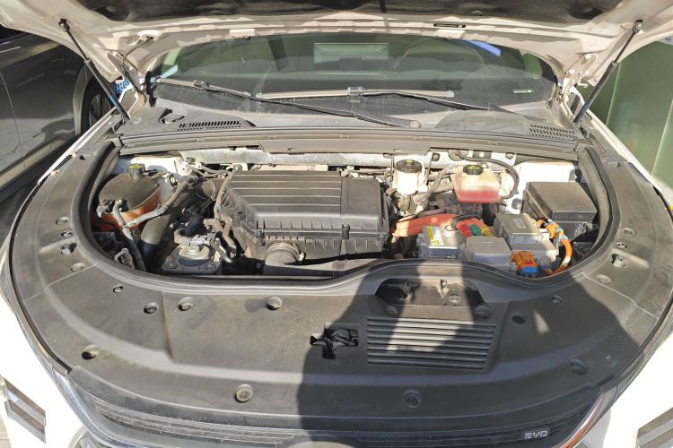 比亚迪 唐新能源 2018款 DM 2.0T 全时四驱智联创享型 7座 国V机舱底盘24