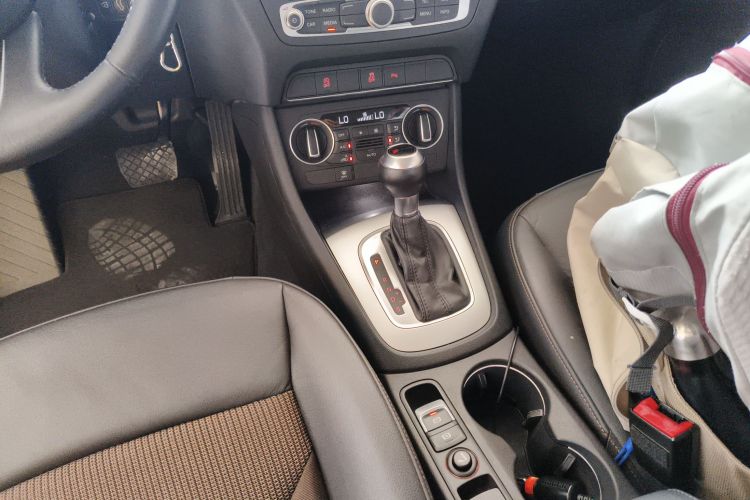 奥迪Q3 2017款 30 TFSI 时尚型局部细节18