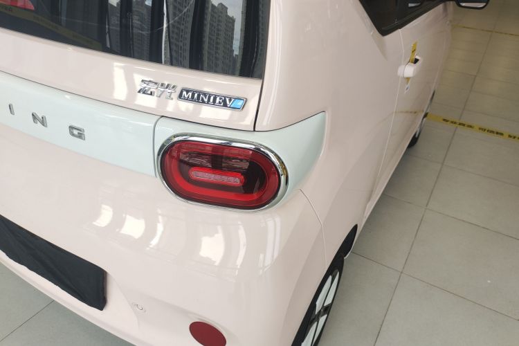 五菱汽车 宏光MINIEV 2024款 第三代 215km 进阶版车身外观9
