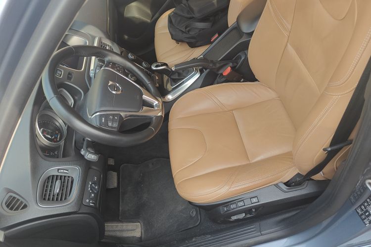 沃尔沃V40 2018款 T3 智逸版中控内饰19