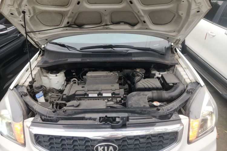 起亚 狮跑 2013款 2.0L 手动两驱版GL局部细节24