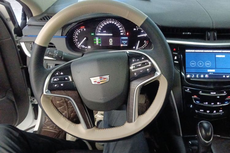 凯迪拉克XTS 2018款 28T 技术型中控内饰13