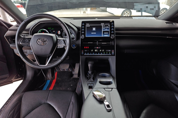 丰田 亚洲龙 2019款 双擎 2.5L XLE尊贵版 国VI中控内饰7002