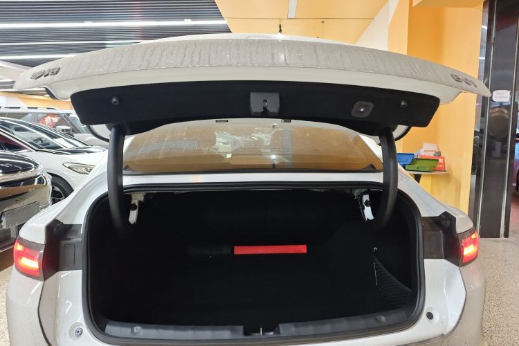 零跑汽车 零跑B01 2025款 650悦享版机舱底盘23