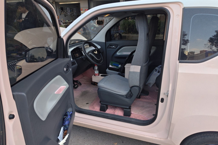 五菱汽车 宏光MINIEV 2022款 自在款 磷酸铁锂中控内饰7003