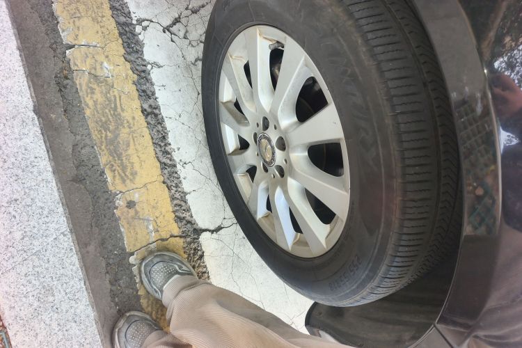 奔驰R级 2017款 R 320 4MATIC 商务型臻藏版车身外观10