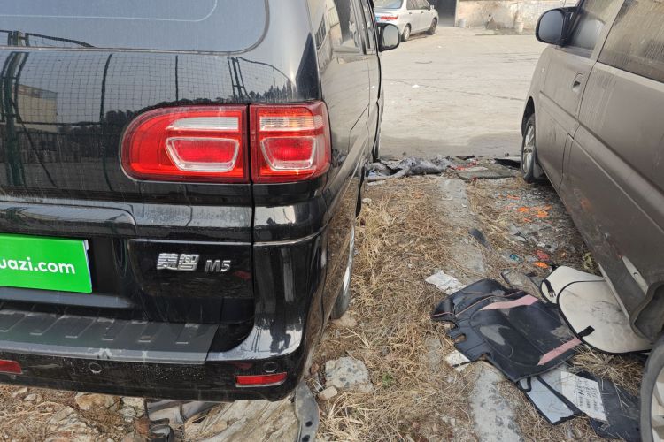 东风风行 菱智 2022款 M5L 1.6L 实用型 7座车身外观9