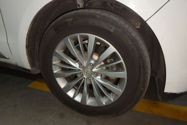 众泰SR9 2017款 2.0T 自动极致之光版车身外观6007