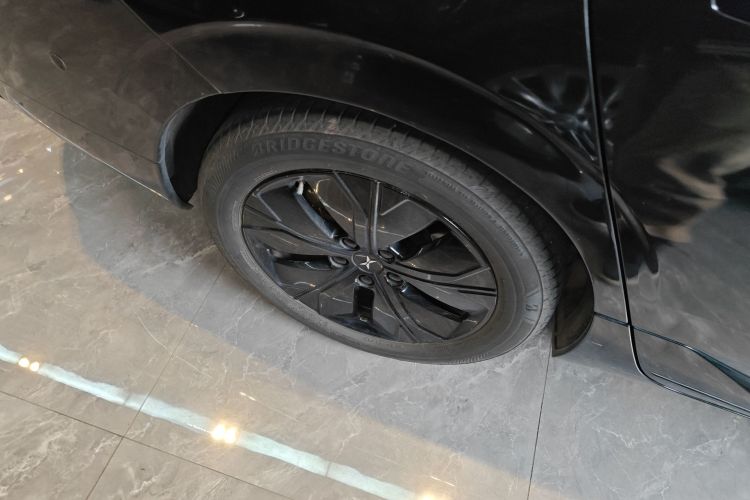 小鹏P5 2022款 550P车身外观6008