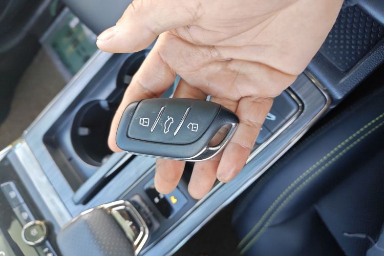 荣威RX5新能源 2021款 ePLUS 国潮荣麟豪华版中控内饰7001