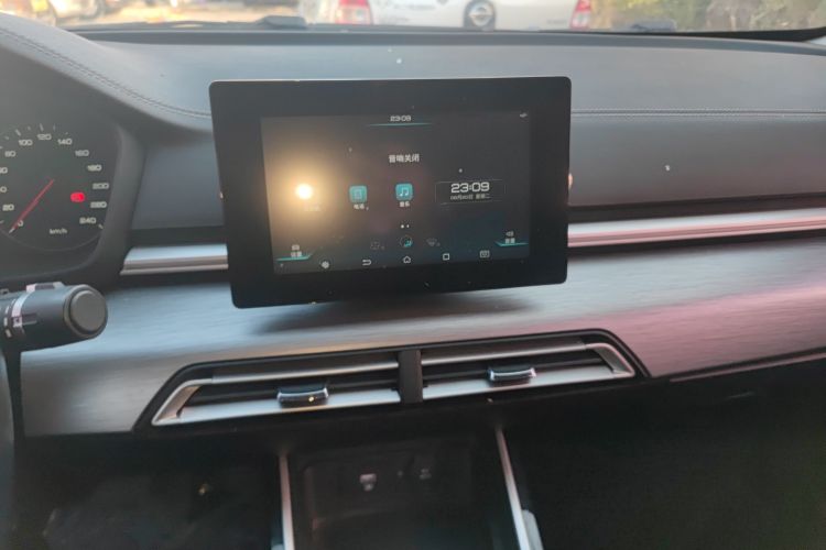 比亚迪 秦 2019款 1.5L 自动豪华型中控内饰16